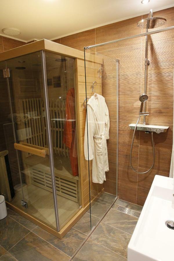 Villa Summer Dream With Heated Pool, Sauna And Jacuzzi Malinska Exterior foto