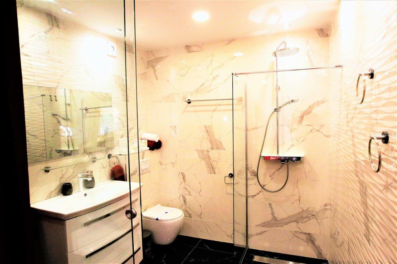 Villa Summer Dream With Heated Pool, Sauna And Jacuzzi Malinska Exterior foto