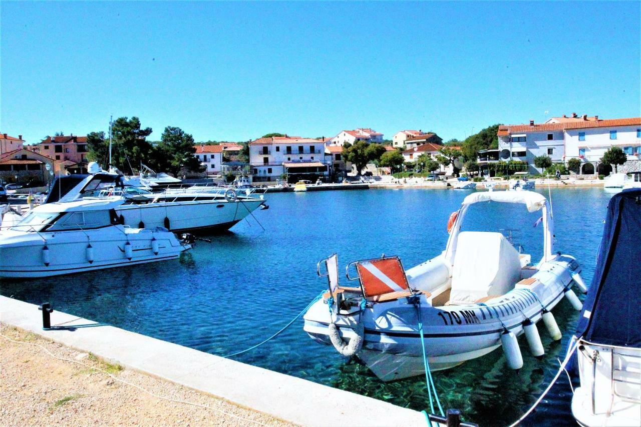 Villa Summer Dream With Heated Pool, Sauna And Jacuzzi Malinska Exterior foto