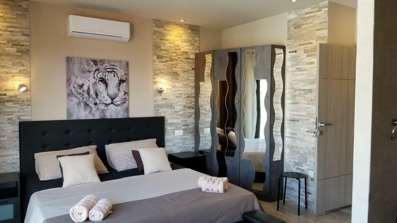 Villa Summer Dream With Heated Pool, Sauna And Jacuzzi Malinska Exterior foto