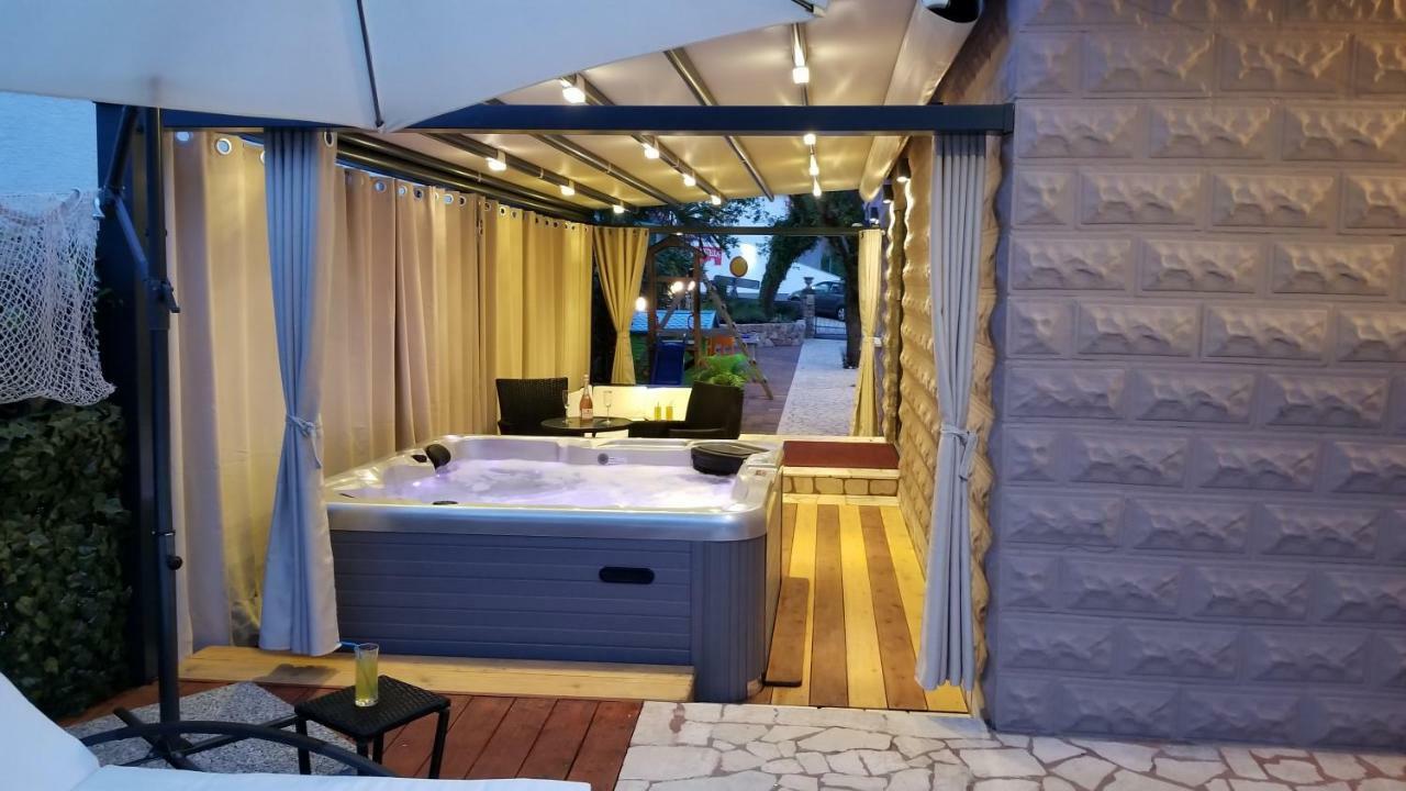 Villa Summer Dream With Heated Pool, Sauna And Jacuzzi Malinska Exterior foto